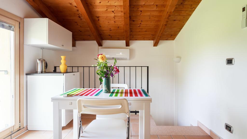 B&B Nido Sui Laghi San Donnino della Nizzola Exterior foto